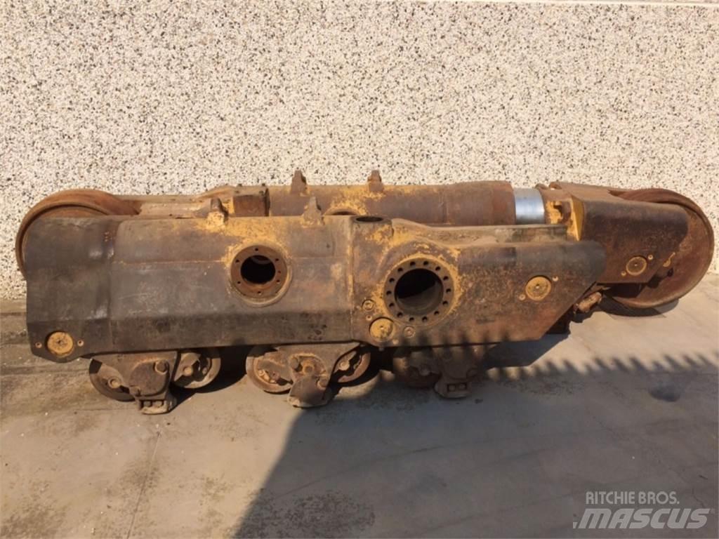 CAT  D8L Гусениці