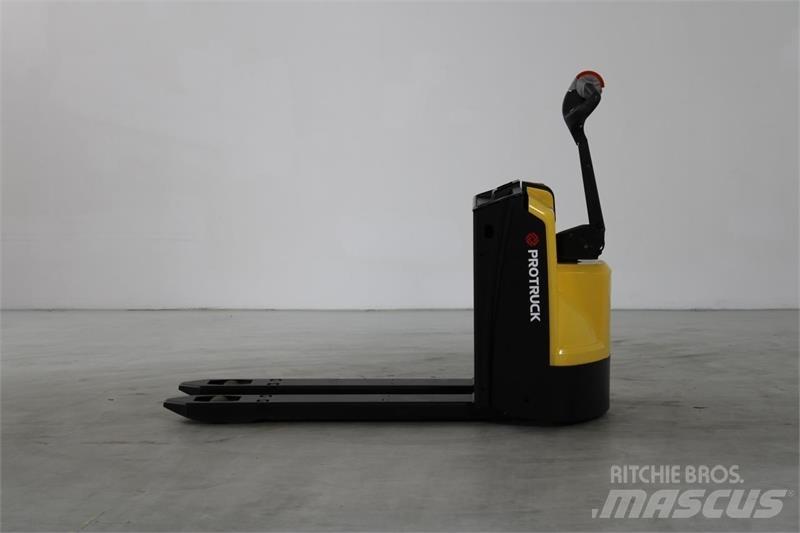 Hyster P1.6 Штабелери