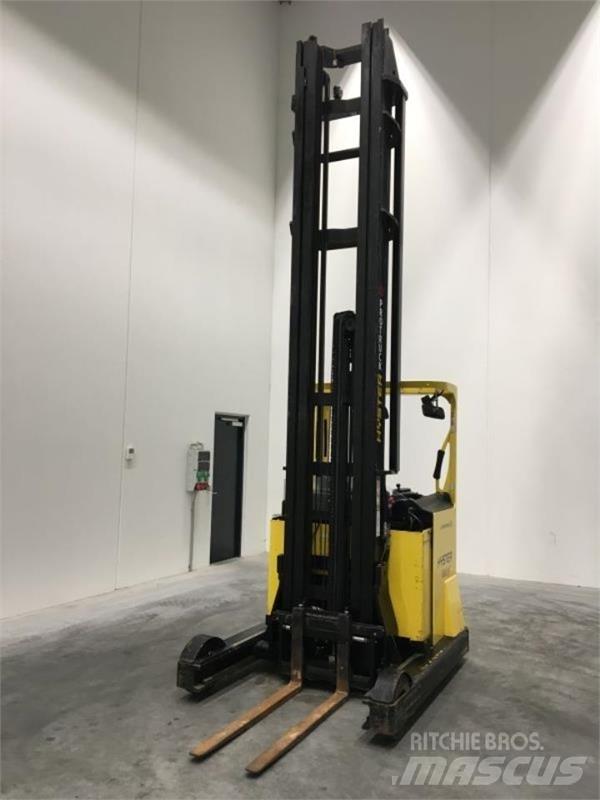Hyster R2.0W Річ-трак із високим підйомом