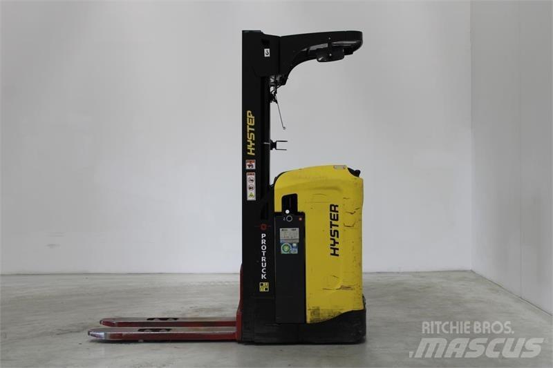 Hyster RS1.6 Самохідні електроштабелери