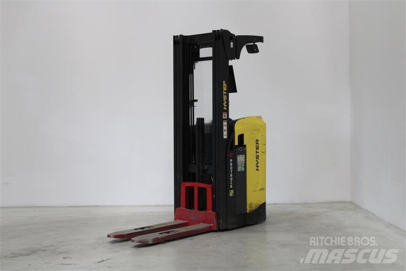 Hyster RS1.6 Самохідні електроштабелери