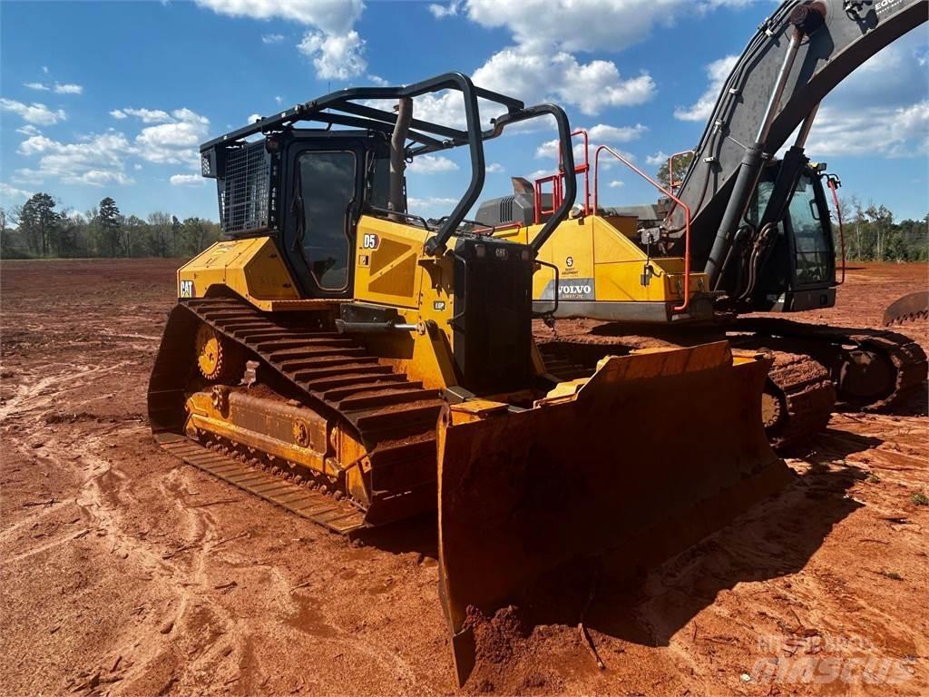CAT D5 Гусеничні бульдозери