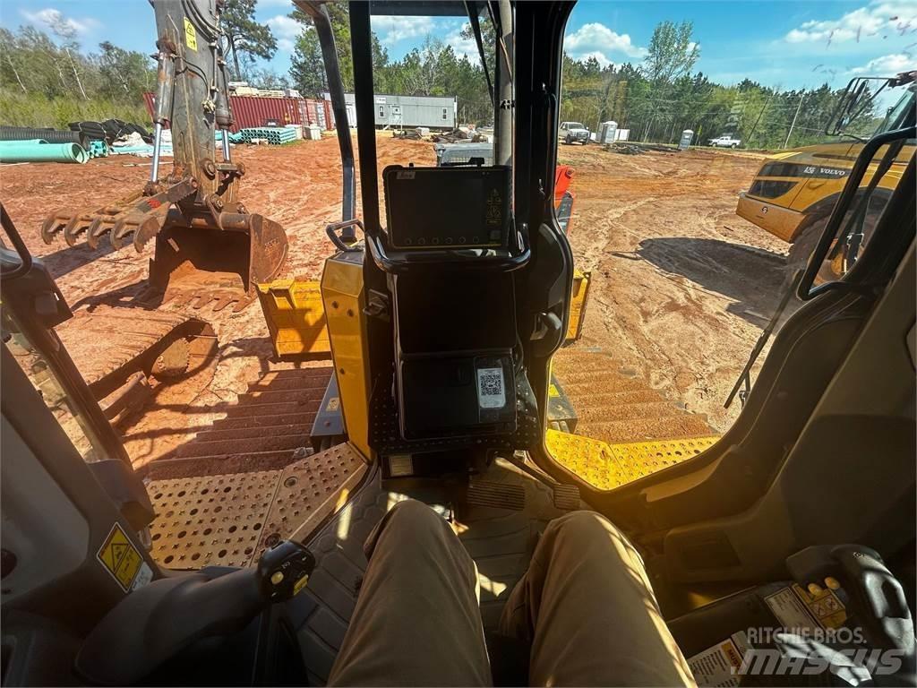 CAT D5 Гусеничні бульдозери