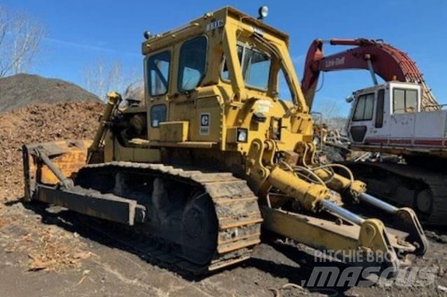 CAT D8 Гусеничні бульдозери