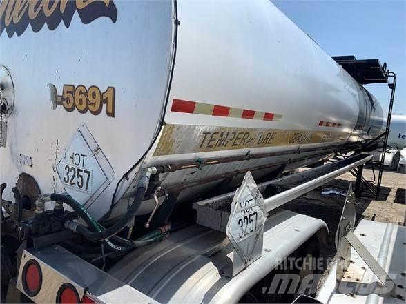 Etnyre STEEL 7,500 Напівпричепи-автоцистерни