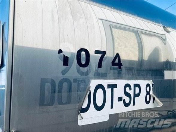 Polar SDJ7 5200-1 Напівпричепи-автоцистерни