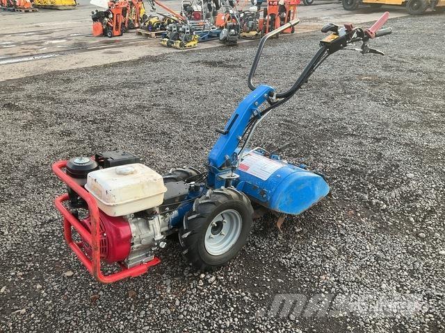  C8 Культиватори