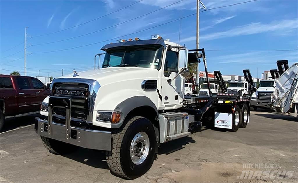 Mack GRANITE Контейнеровози