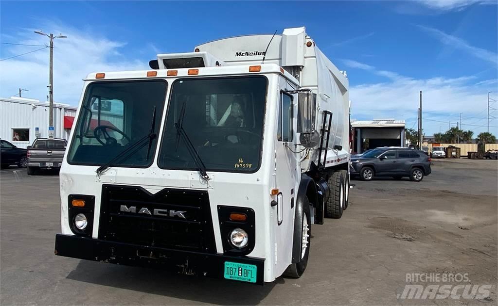 Mack LEU613 Сміттєвози