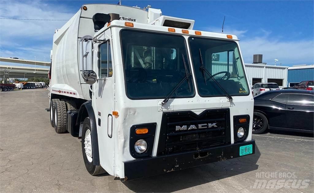 Mack LEU613 Сміттєвози
