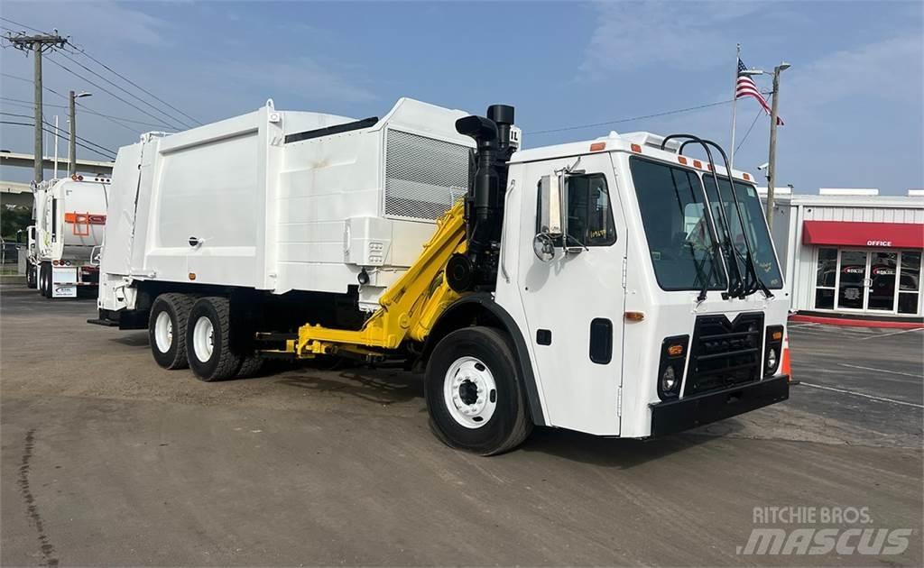Mack LEU613 Сміттєвози