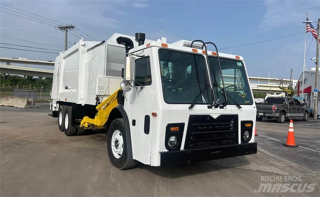Mack LEU613 Сміттєвози