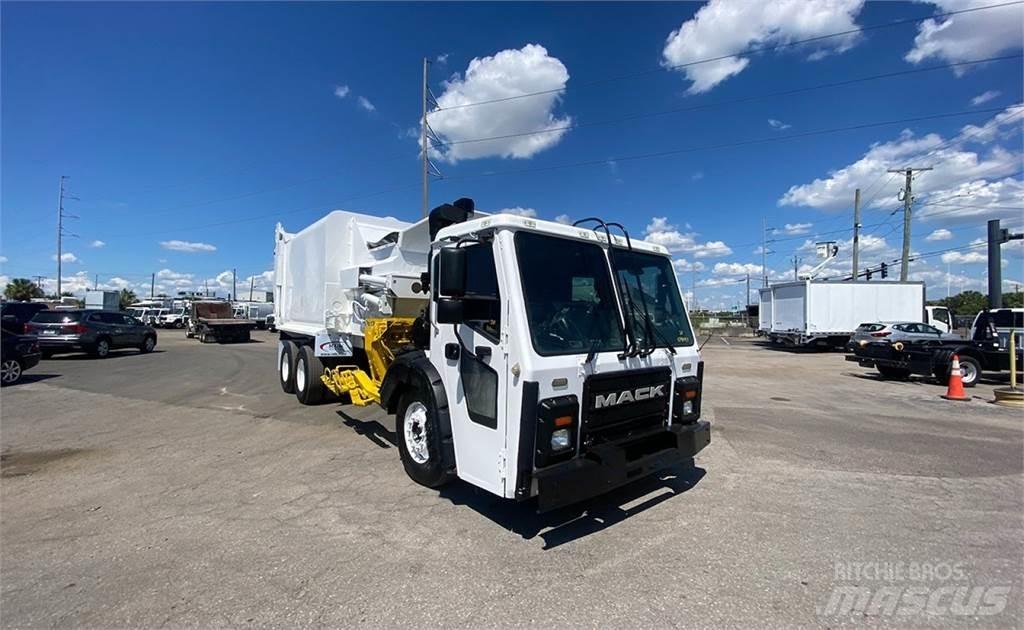 Mack LR613 Сміттєвози