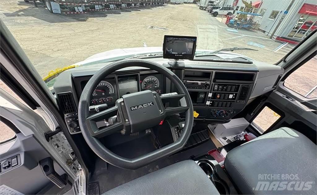 Mack MD6 Сміттєвози