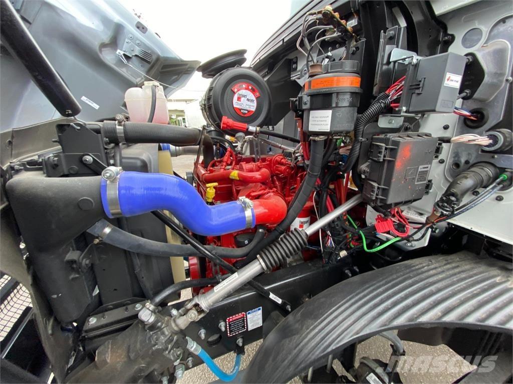 Mack MD6 Грейфери