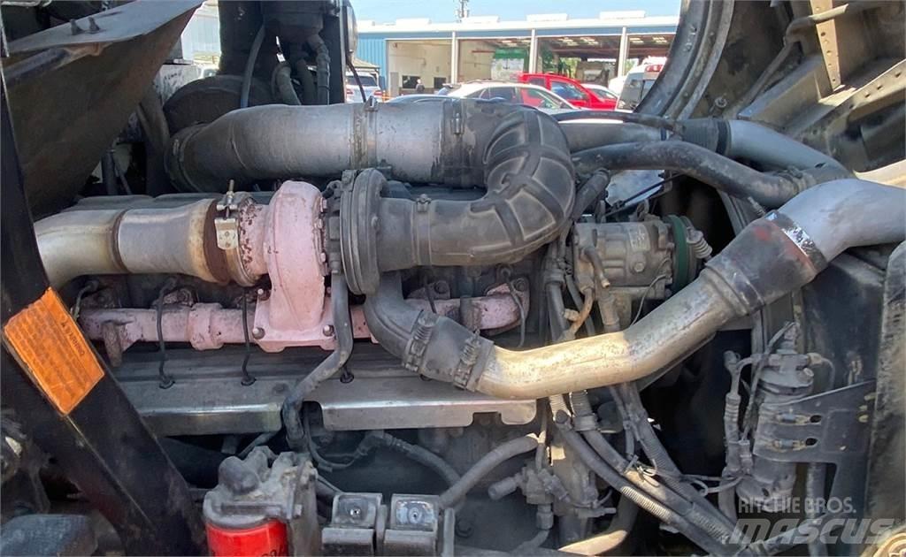 Mack MR688S Сміттєвози