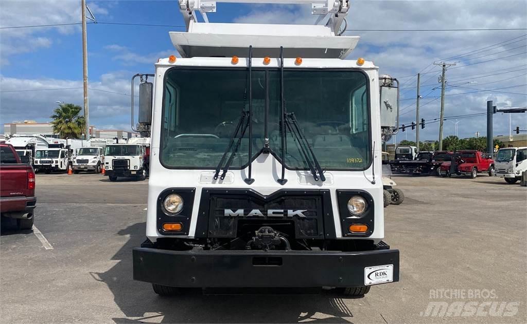 Mack MRU Сміттєвози