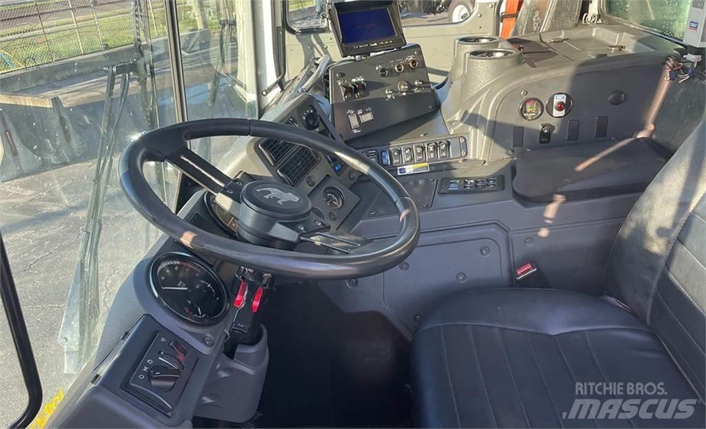 Mack MRU613 Сміттєвози