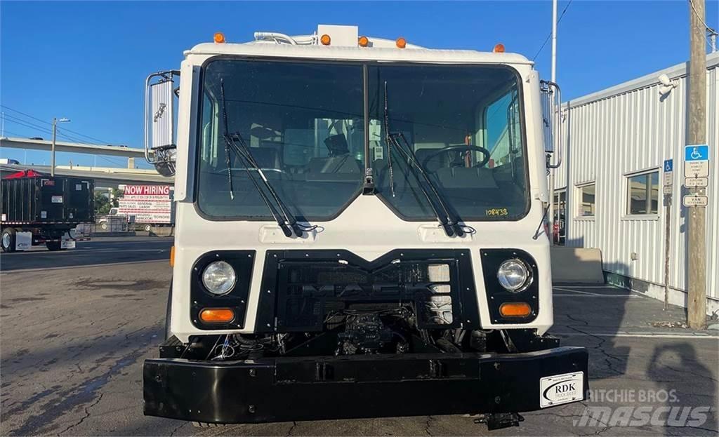 Mack MRU613 Сміттєвози