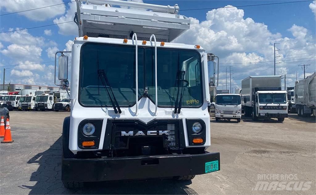 Mack MRU613 Сміттєвози