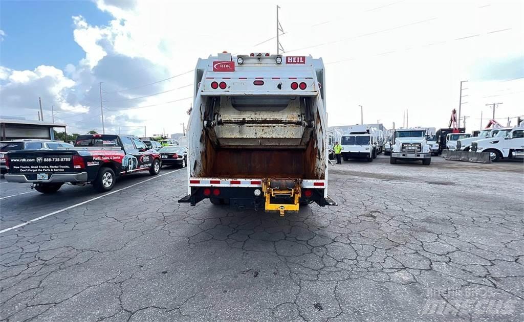Peterbilt 320 Сміттєвози