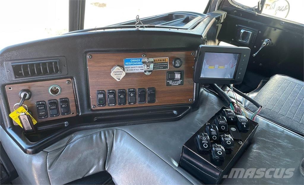 Peterbilt 320 Сміттєвози
