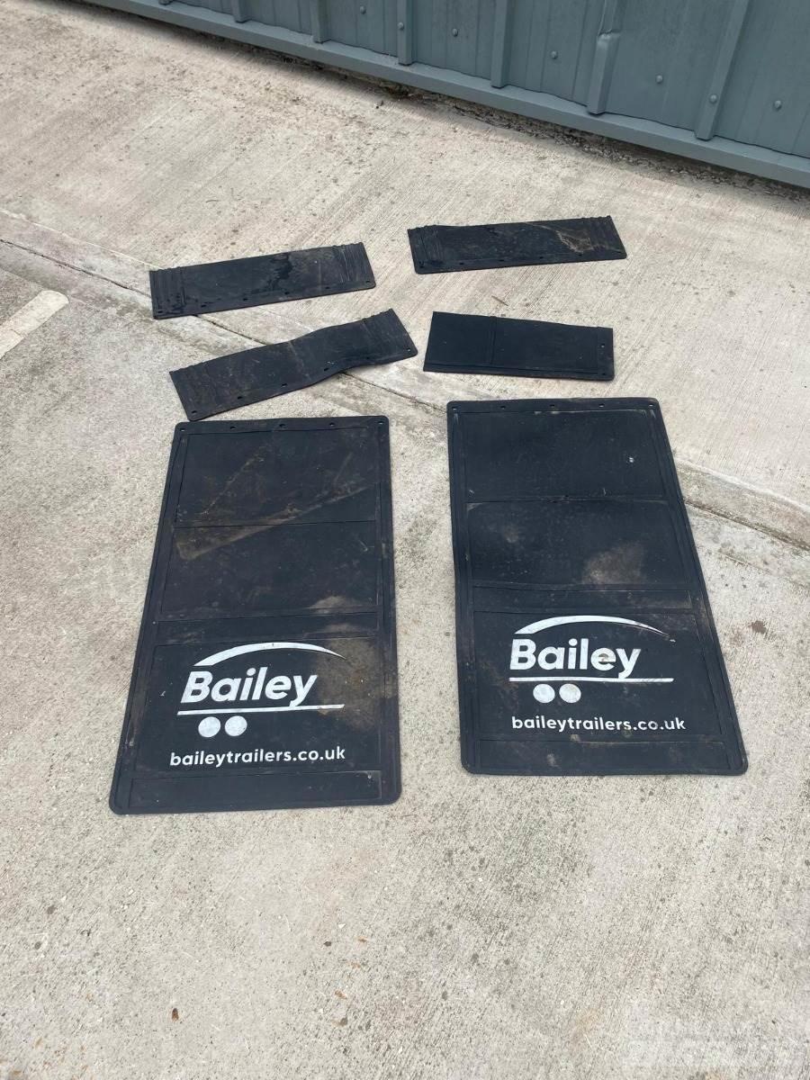 Bailey  Інші причепи