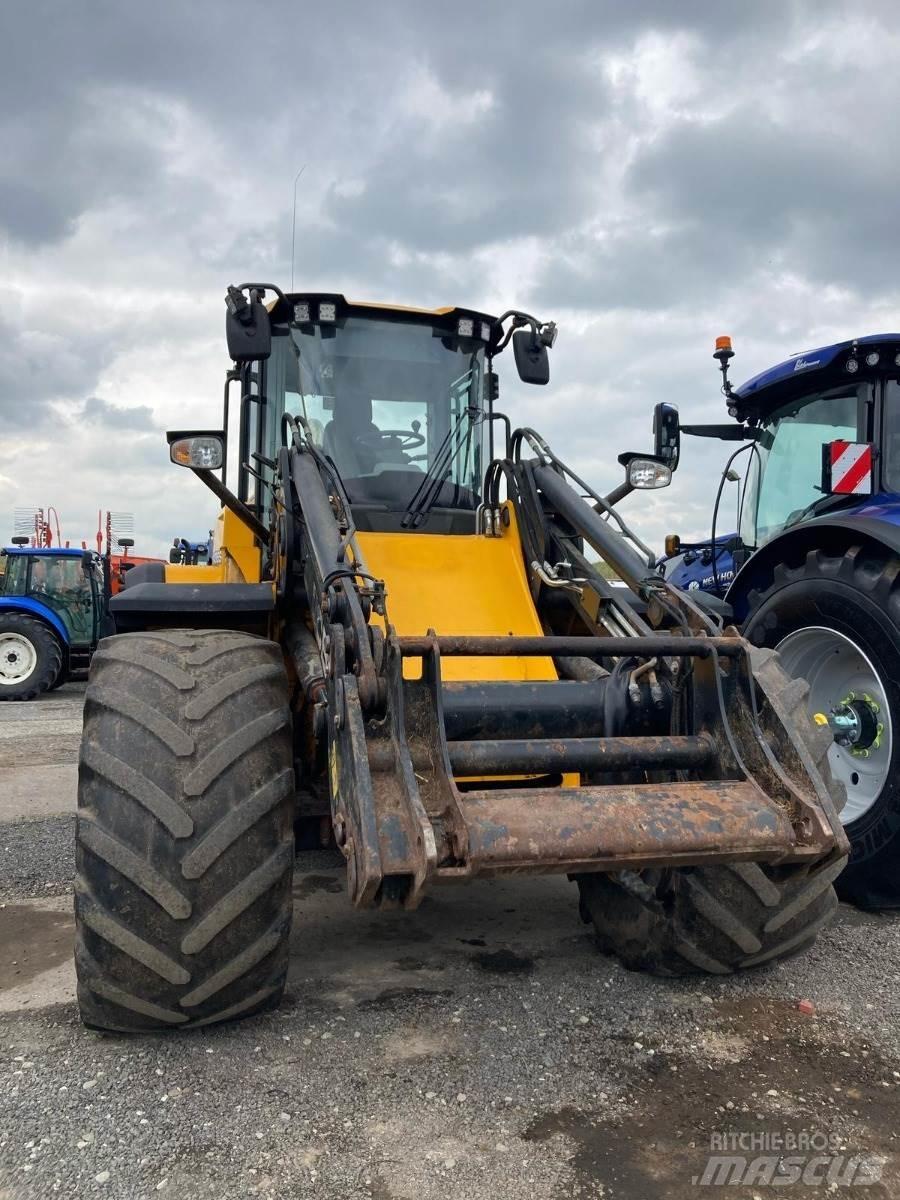 JCB 435S Телескопічний навантажувач