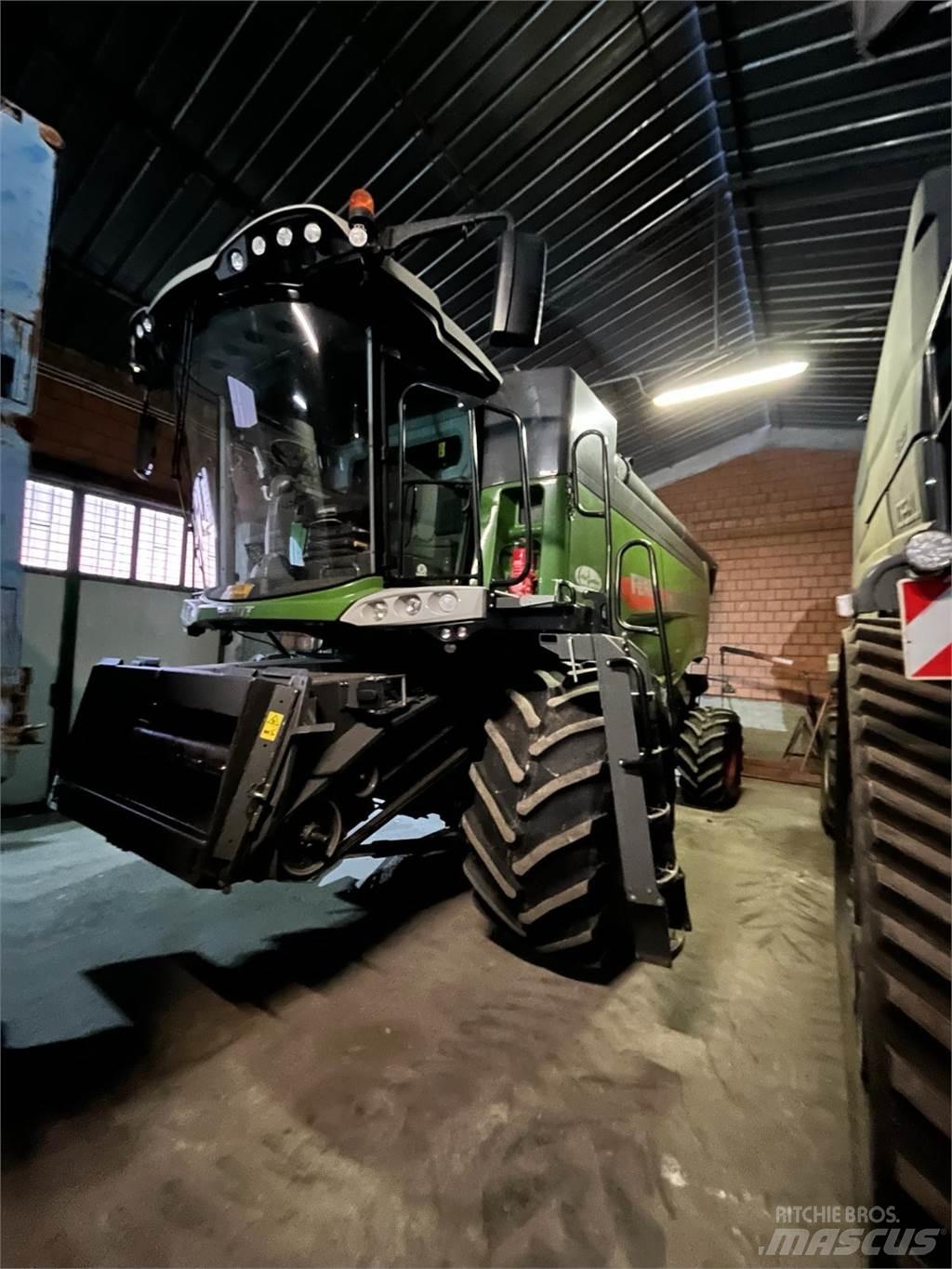 Fendt 6335 C PLI Зернозбиральні комбайни