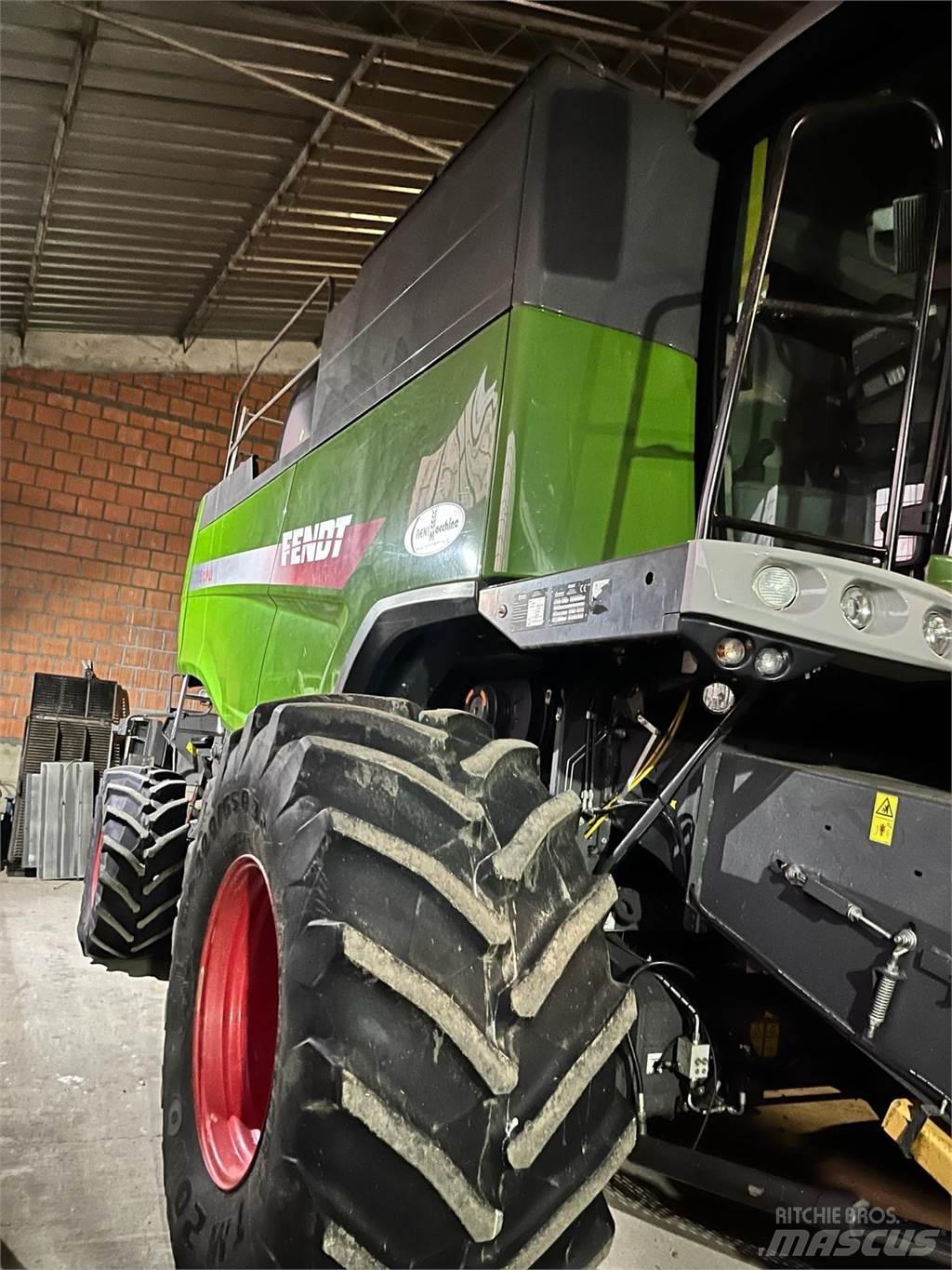 Fendt 6335 C PLI Зернозбиральні комбайни