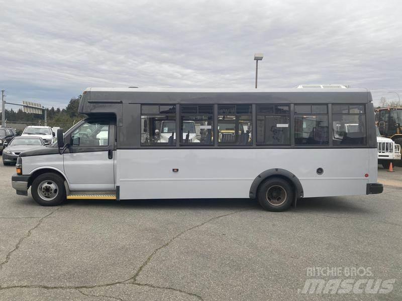 Chevrolet Express Мікроавтобуси