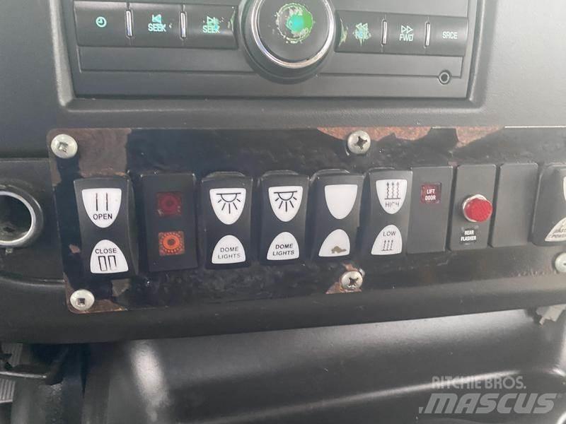 Chevrolet Express Мікроавтобуси