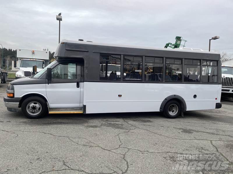 Chevrolet Express Мікроавтобуси