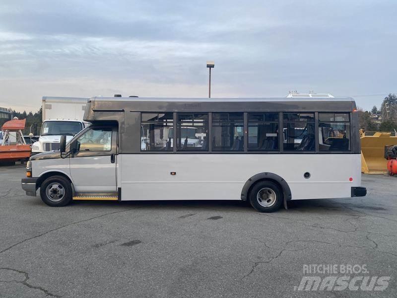 Chevrolet Express Мікроавтобуси
