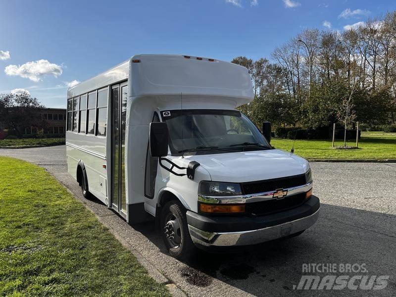 Chevrolet Express Мікроавтобуси
