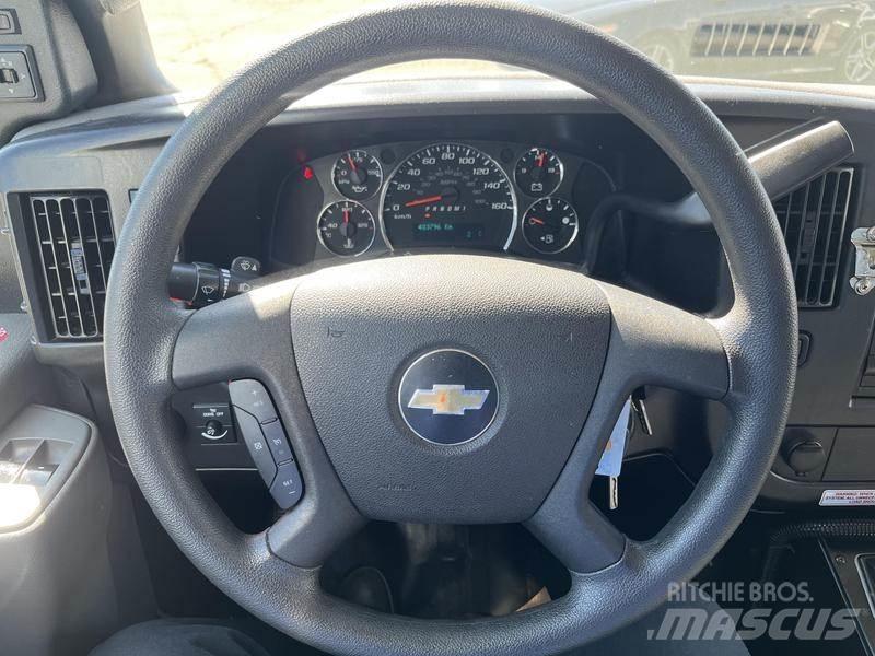 Chevrolet Express Мікроавтобуси