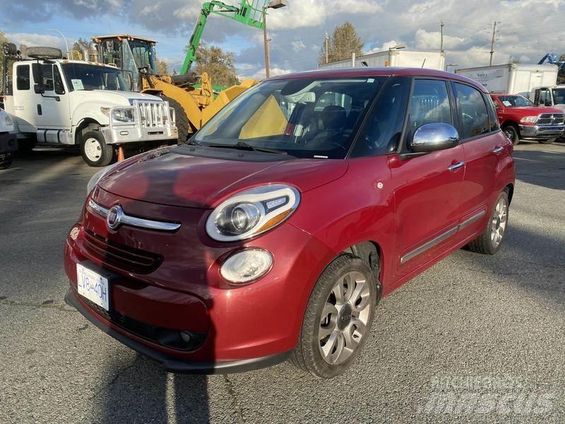 Fiat 500L Автомобілі