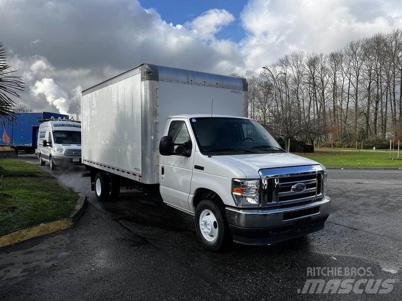 Ford Econoline Панельні фургони