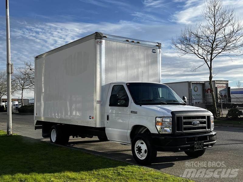 Ford Econoline Панельні фургони