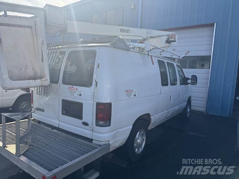 Ford Econoline Вантажівки / спеціальні