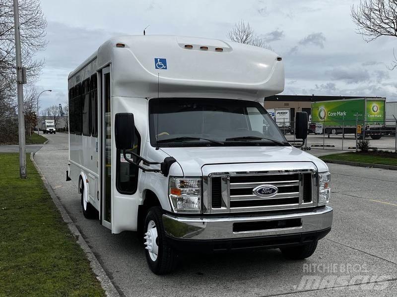 Ford Econoline Мікроавтобуси
