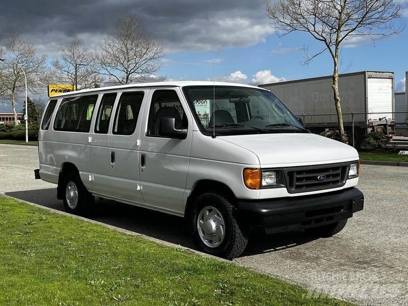 Ford Econoline Автомобілі