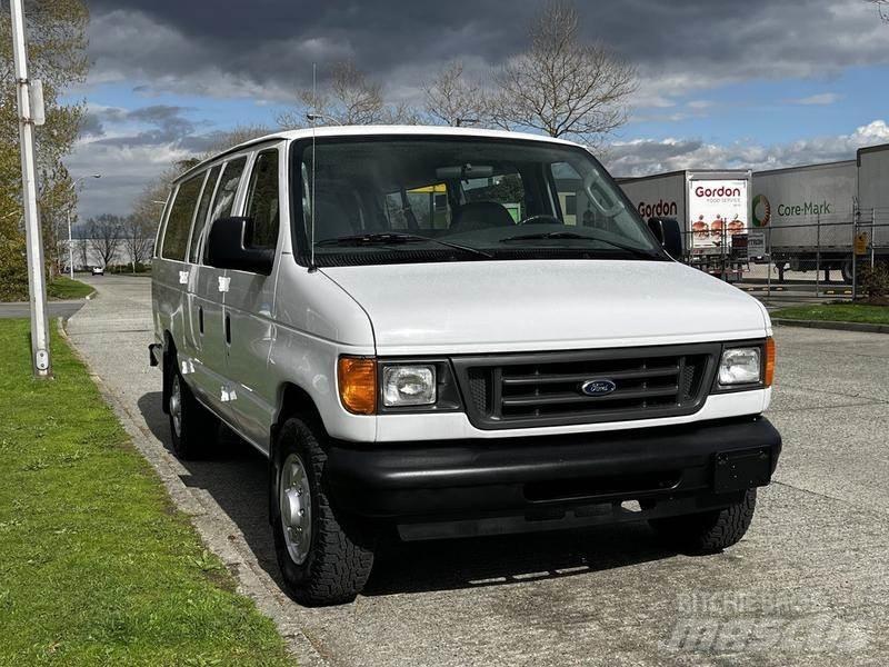 Ford Econoline Автомобілі