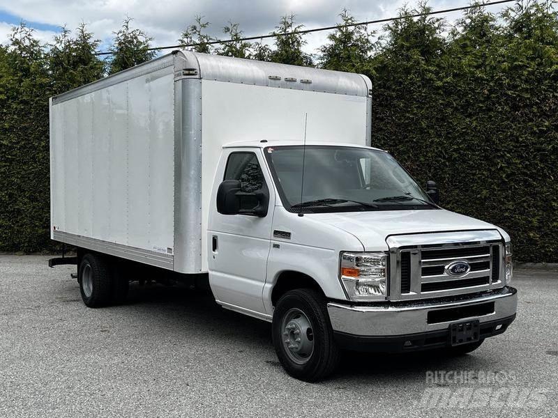 Ford Econoline Панельні фургони
