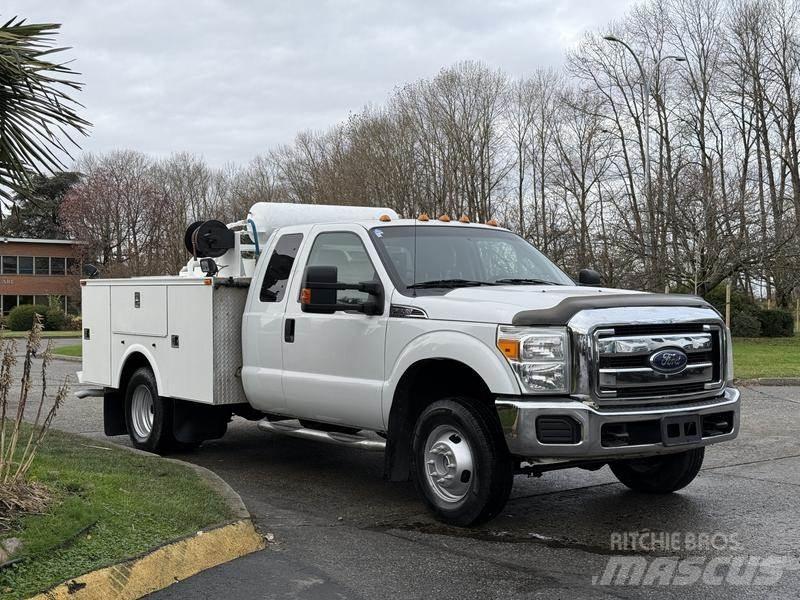 Ford F-350 SD Комунальні автомобілі / автомобілі загального призначення