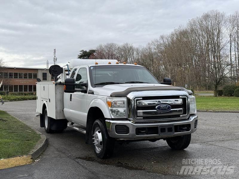 Ford F-350 SD Комунальні автомобілі / автомобілі загального призначення