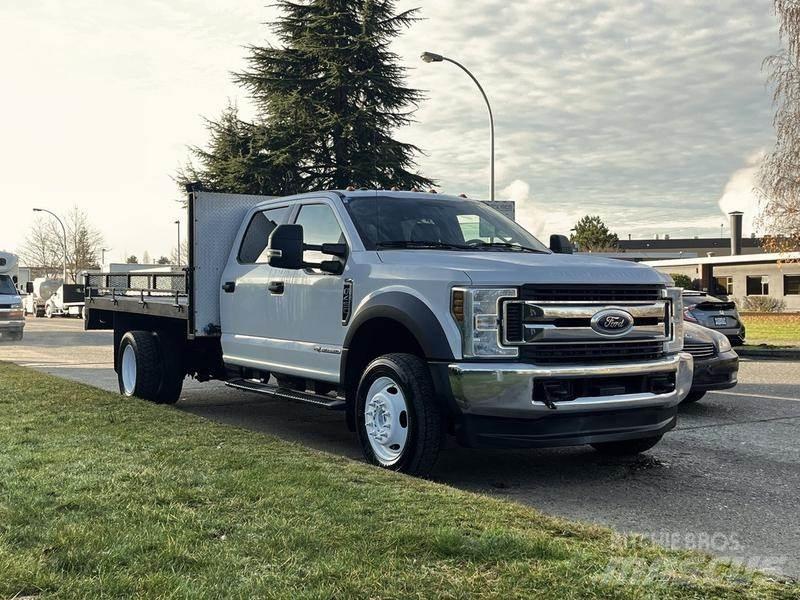 Ford F-450 SD Вантажівки-платформи/бокове розвантаження
