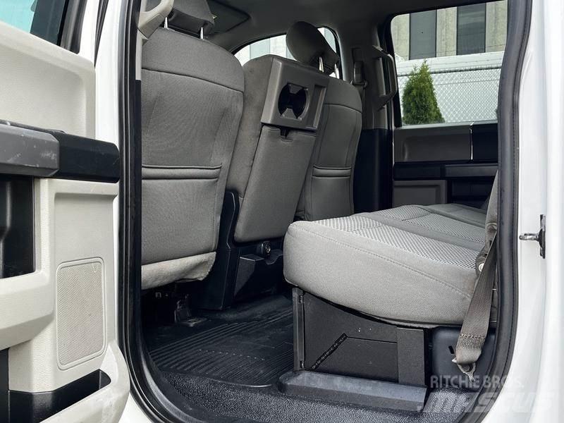 Ford F-450 SD Вантажівки-платформи/бокове розвантаження