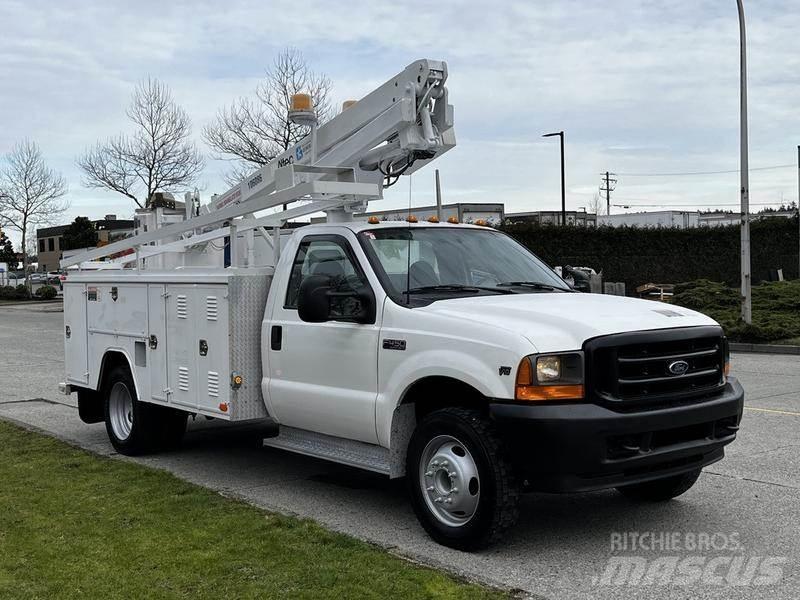 Ford F-450 SD Комунальні автомобілі / автомобілі загального призначення