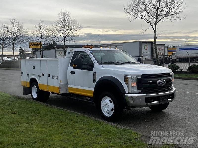 Ford F-550 Комунальні автомобілі / автомобілі загального призначення